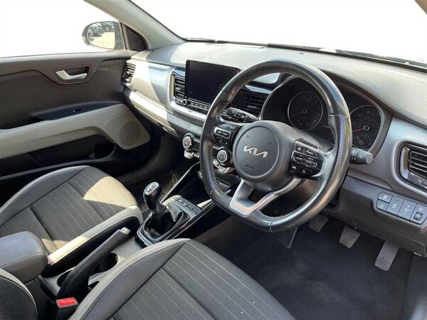 Used Kia Stonic 2021 for sale - 75373075: Photo 8