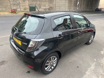 Used Toyota Yaris 2014 for sale - 79459467: Photo