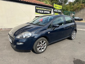 Used Fiat Punto 2015 for sale - 79459679: Photo