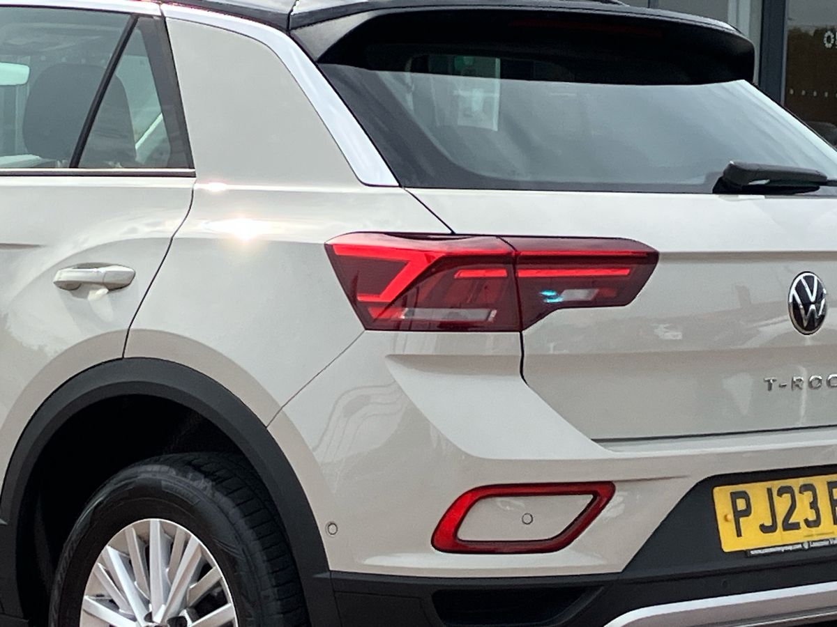 Used Volkswagen T-Roc 2023 for sale - 76206974: Photo 25