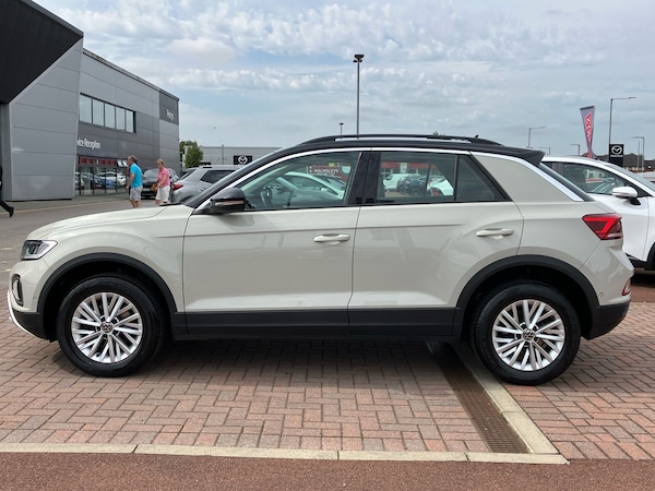 Used Volkswagen T-Roc 2023 for sale - 76206974: Photo 28