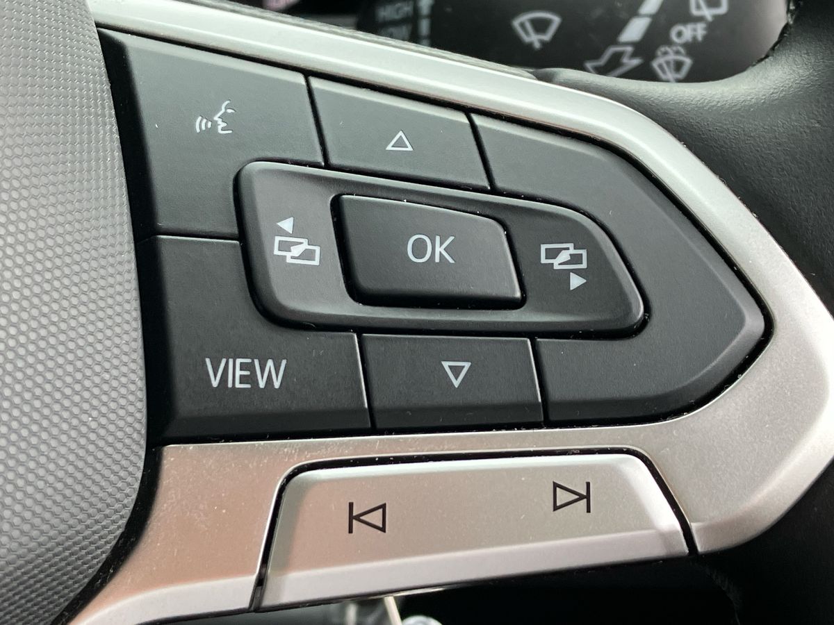 Used Volkswagen T-Roc 2023 for sale - 76206974: Photo 35