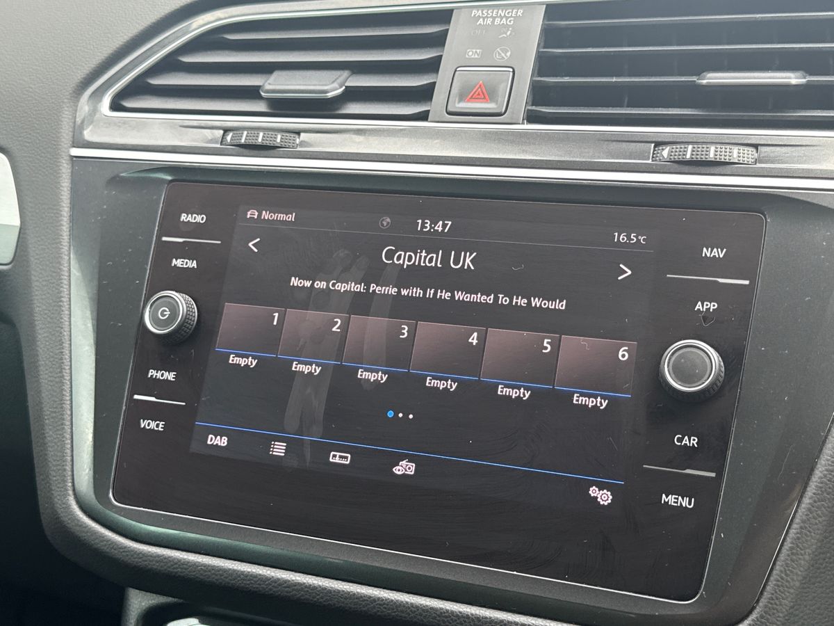Used Volkswagen Tiguan 2018 for sale - 75983355: Photo 11