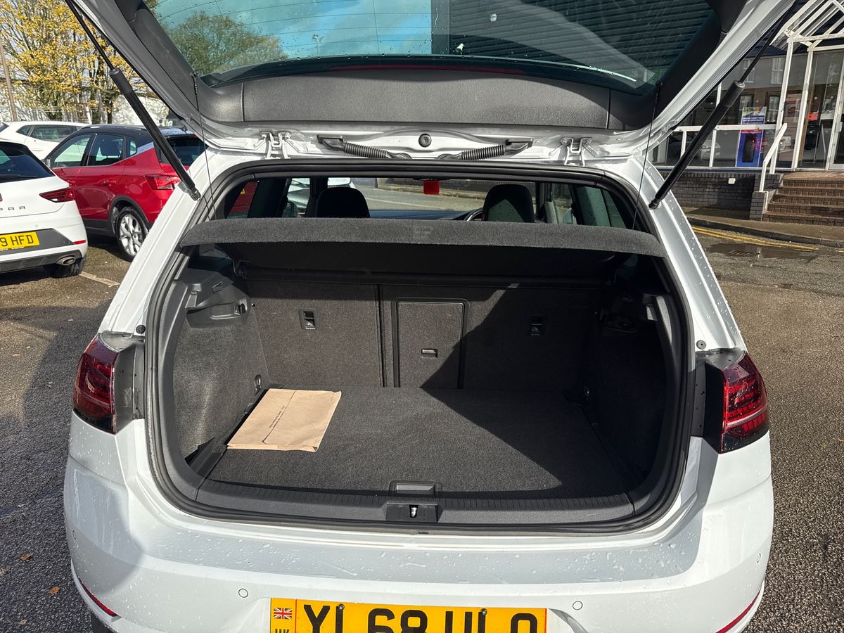 Used Volkswagen Golf 2018 for sale - 76565890: Photo 20