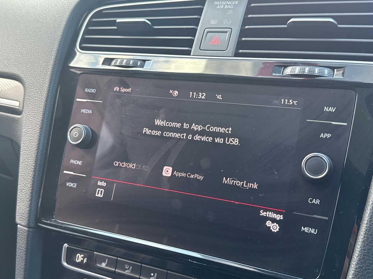 Used Volkswagen Golf 2018 for sale - 76565890: Photo 39