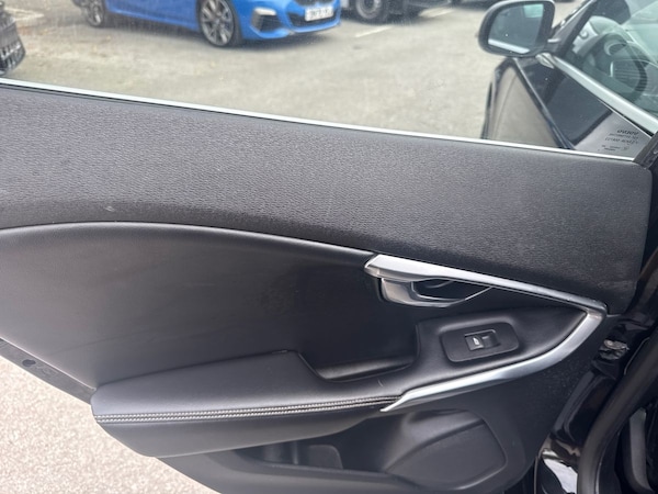 Used Volvo V40 2017 for sale - 76230676: Photo 23