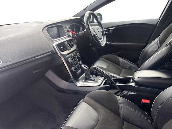 Used Volvo V40 2017 for sale - 76230676: Photo 6