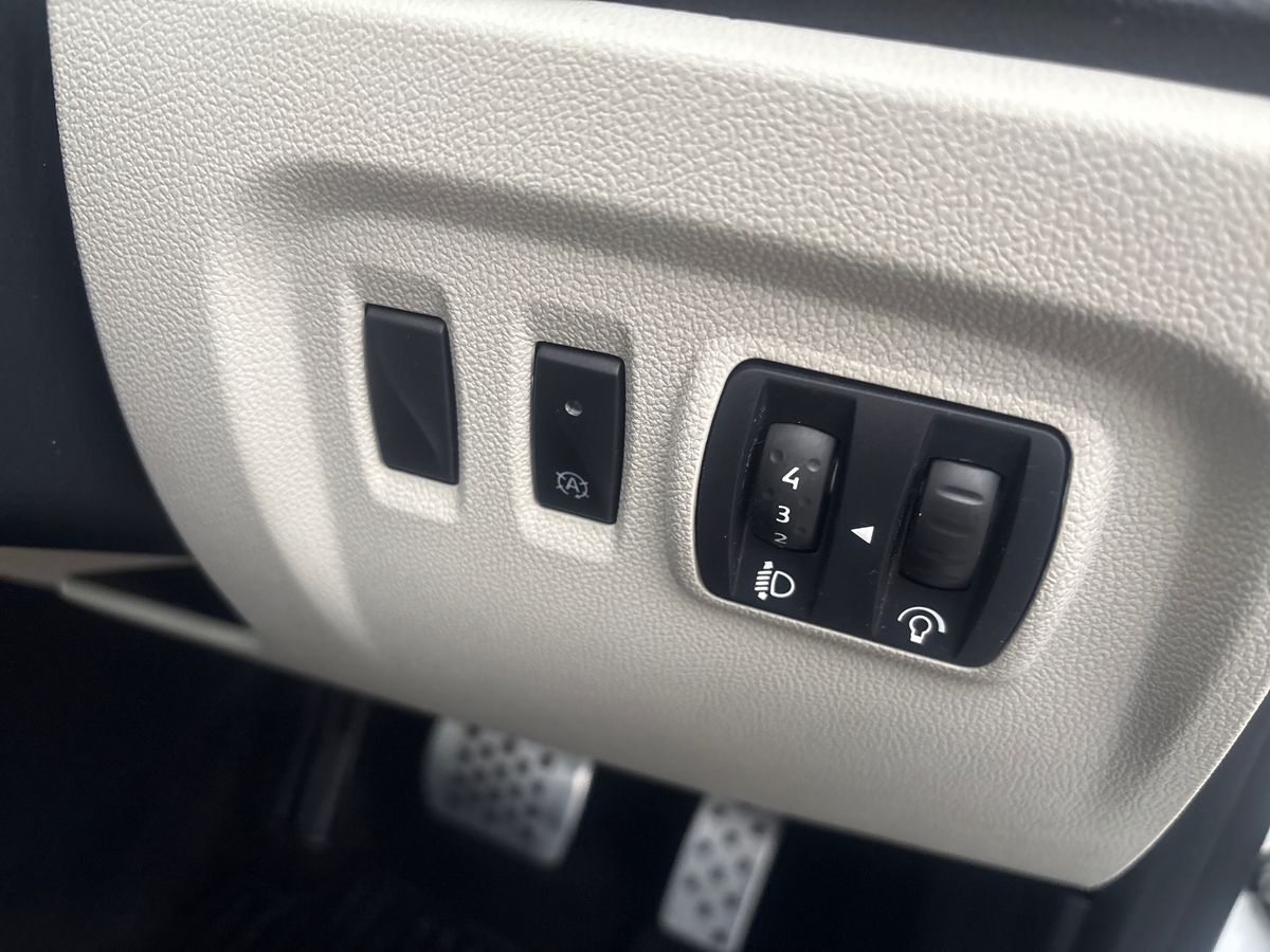 Used Renault Captur 2019 for sale - 76128240: Photo 33