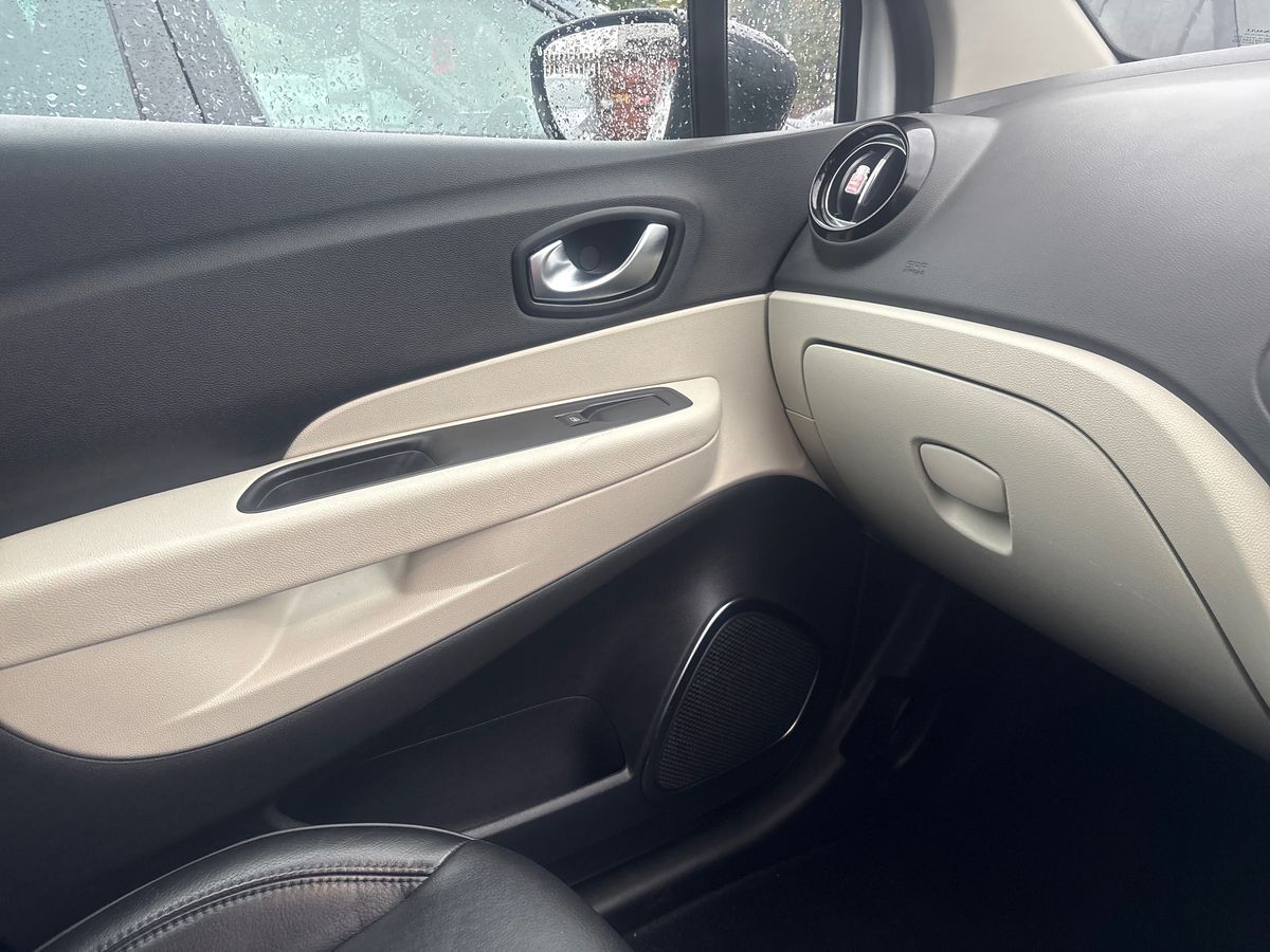 Used Renault Captur 2019 for sale - 76128240: Photo 37