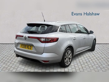 Used Renault Megane 2018 for sale - 79476212: Photo