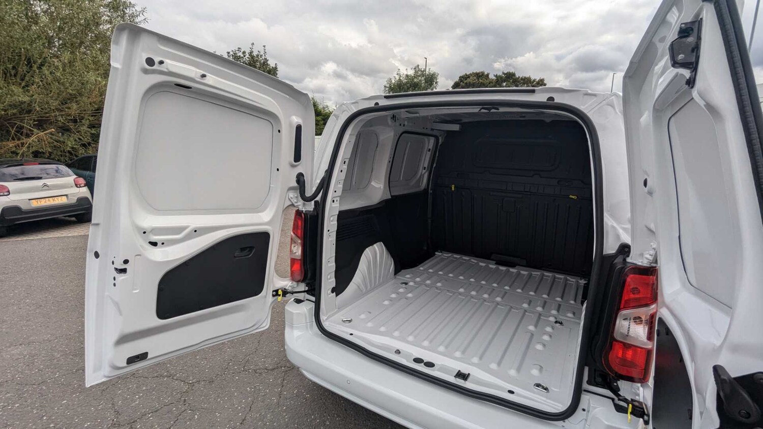 Used Citroen Berlingo for sale - 77862462: Photo 17