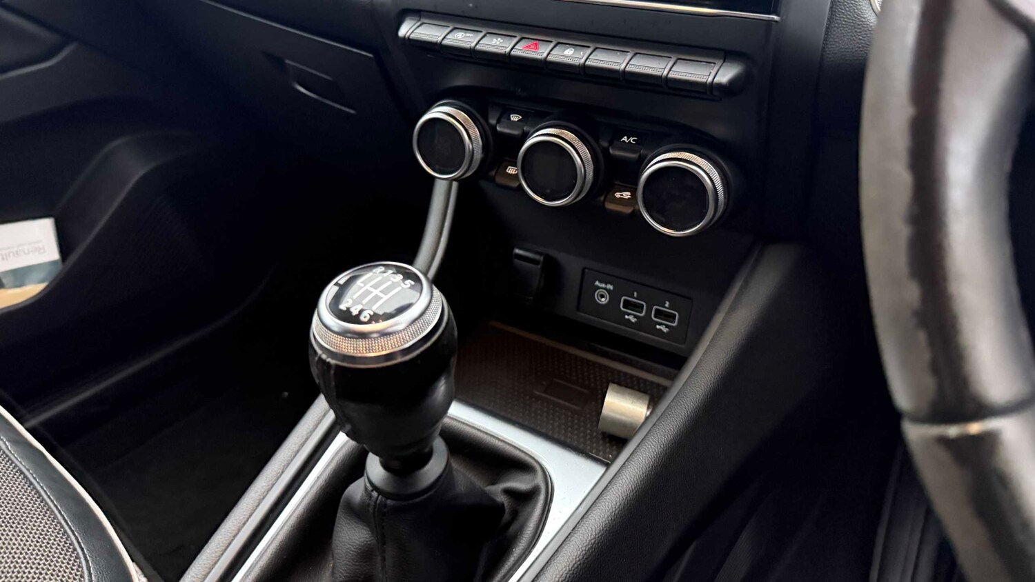 Used Renault Captur for sale - 77860618: Photo 14