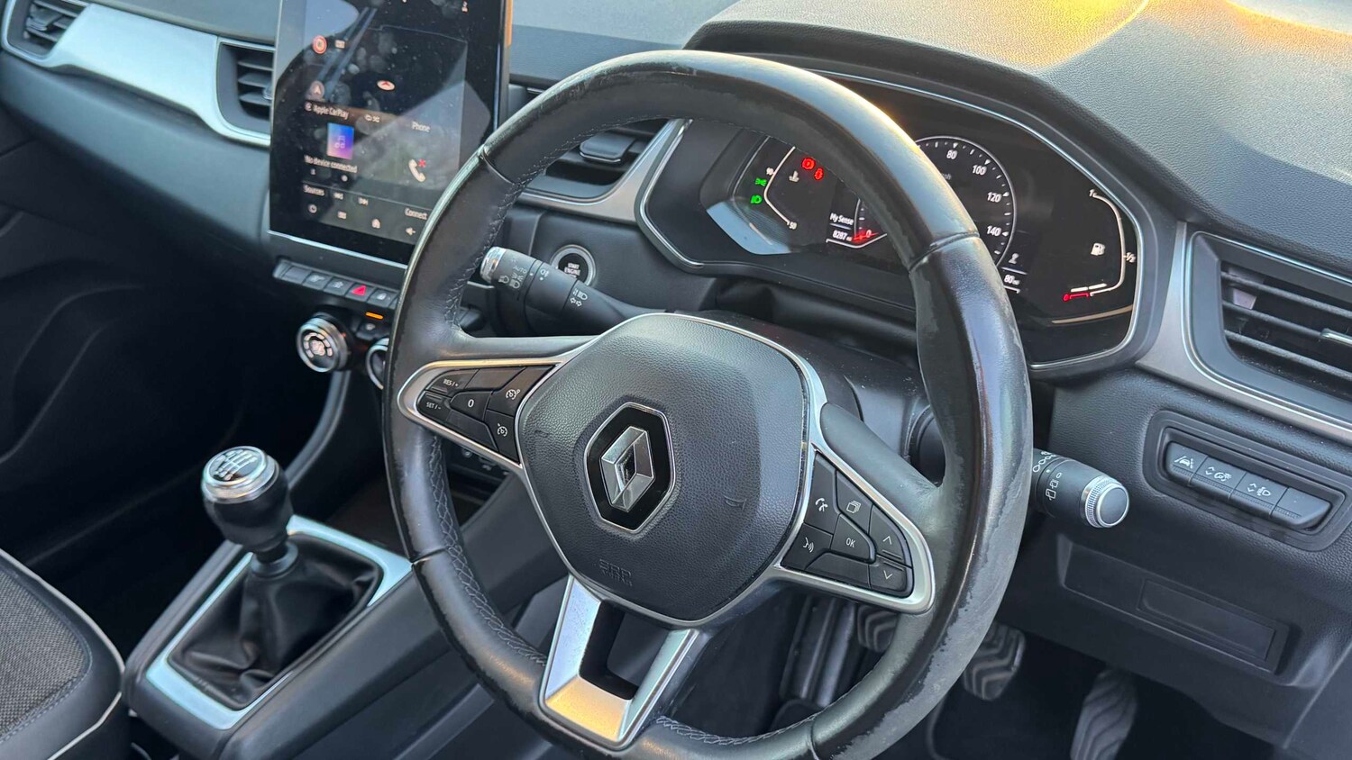 Used Renault Captur for sale - 77860618: Photo 6