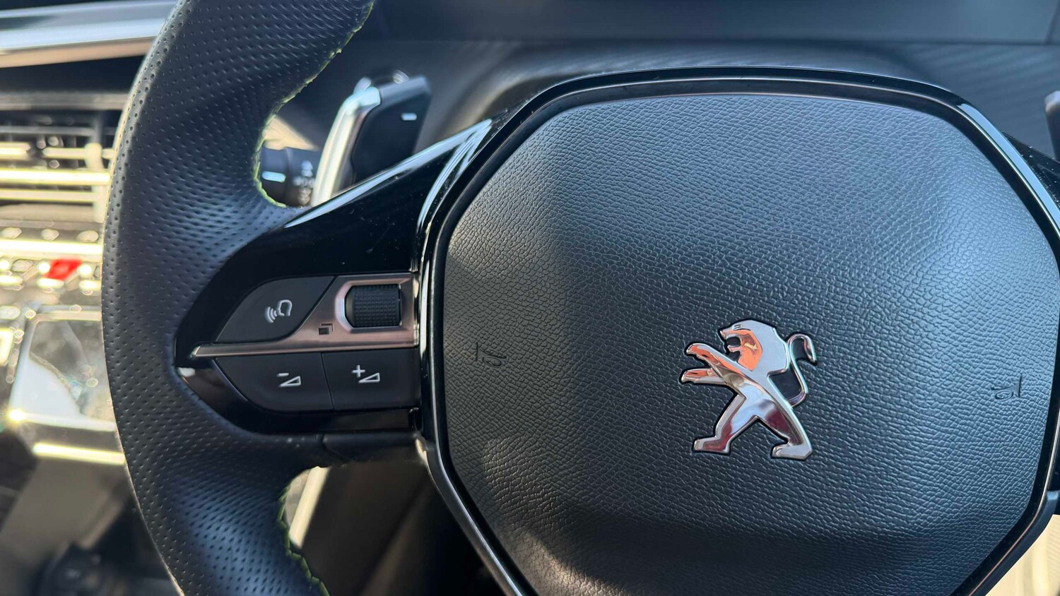 Used Peugeot 2008 for sale - 77860243: Photo 16