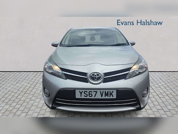 Used Toyota Verso 2018 for sale - 78978606: Photo