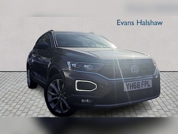 Used Volkswagen T-Roc 2018 for sale - 78464765: Photo