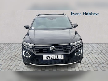 Used Volkswagen T-Roc 2021 for sale - 79215216: Photo