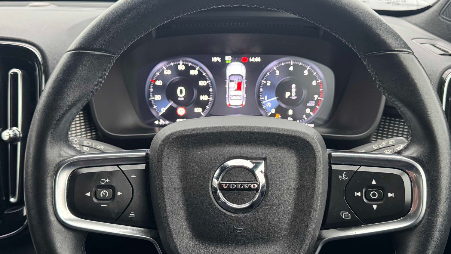 Used Volvo XC40 for sale - 77862174: Photo 11