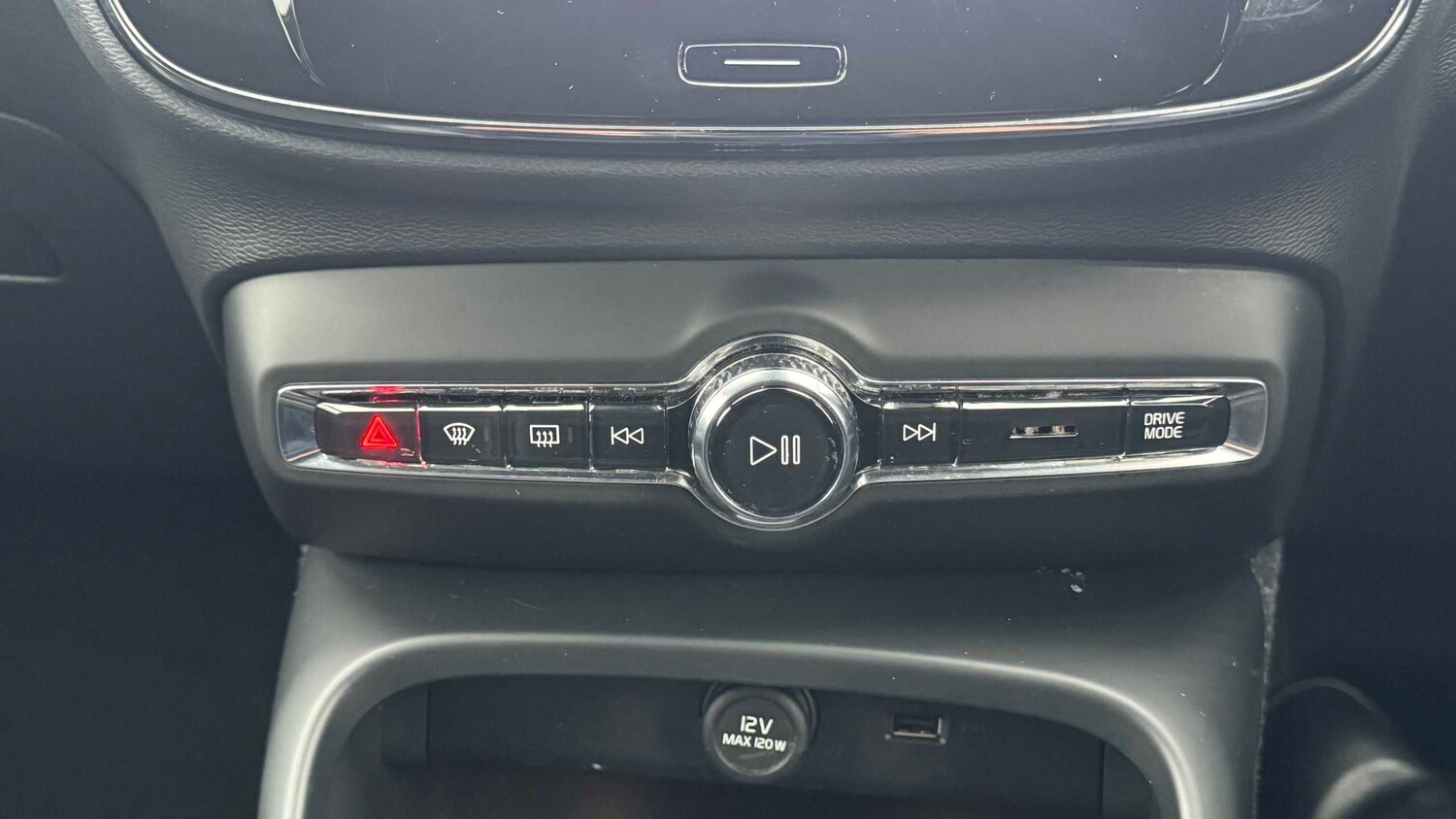 Used Volvo XC40 for sale - 77862174: Photo 14