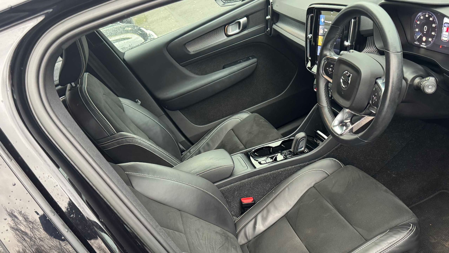 Used Volvo XC40 for sale - 77862174: Photo 19