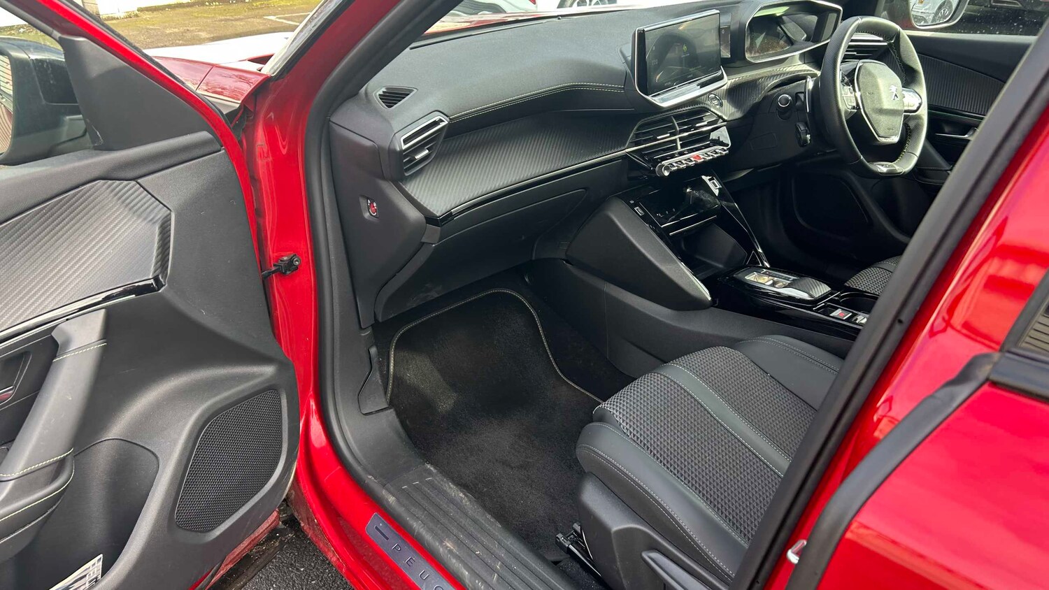 Used Peugeot 2008 for sale - 77859811: Photo 16