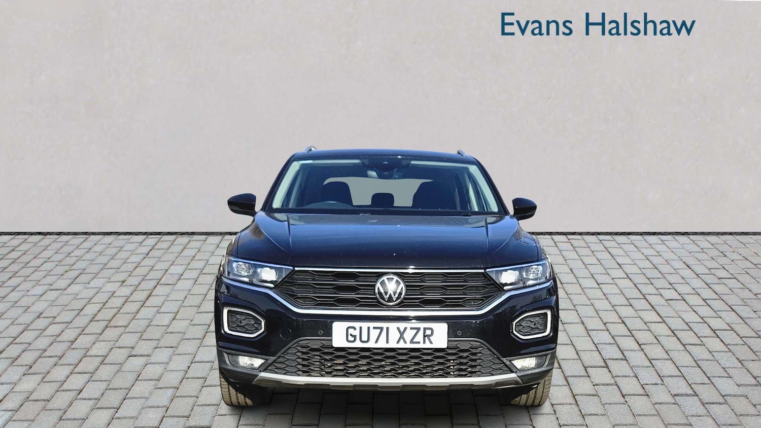 Used Volkswagen T-Roc 2021 for sale - 77960929: Photo 2