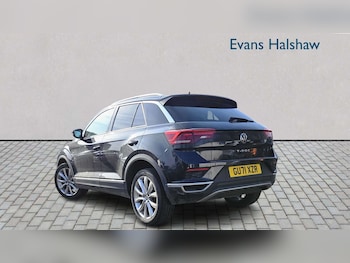 Used Volkswagen T-Roc 2021 for sale - 77960929: Photo