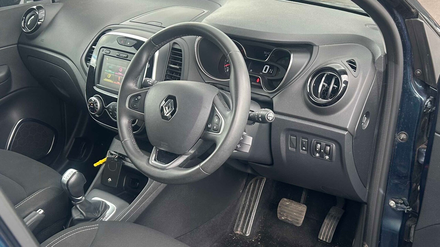 Used Renault Captur 2020 for sale - 78161396: Photo 10