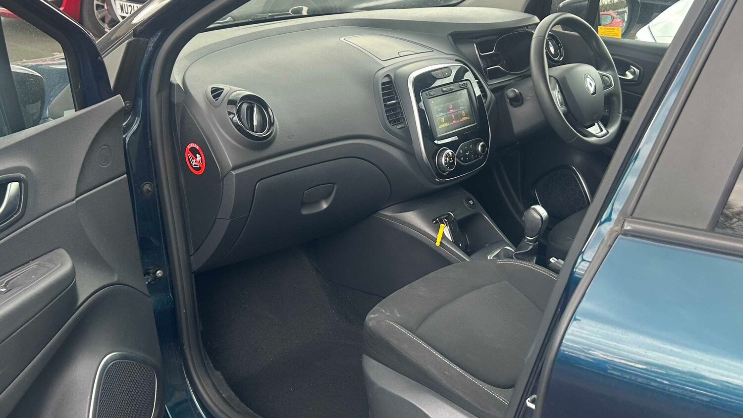 Used Renault Captur 2020 for sale - 78161396: Photo 17