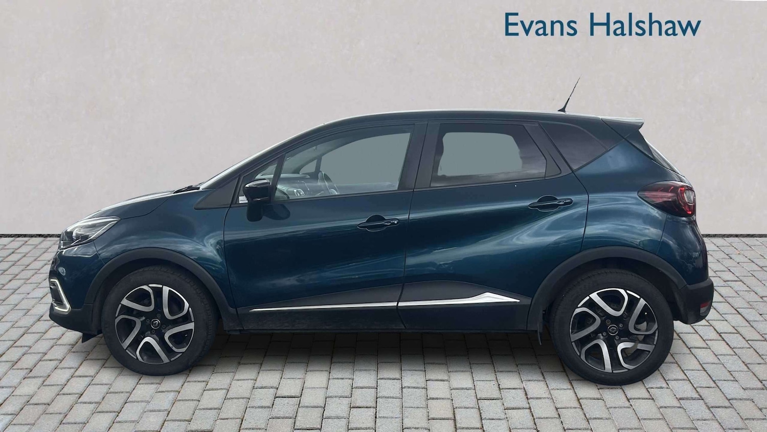 Used Renault Captur 2020 for sale - 78161396: Photo 4
