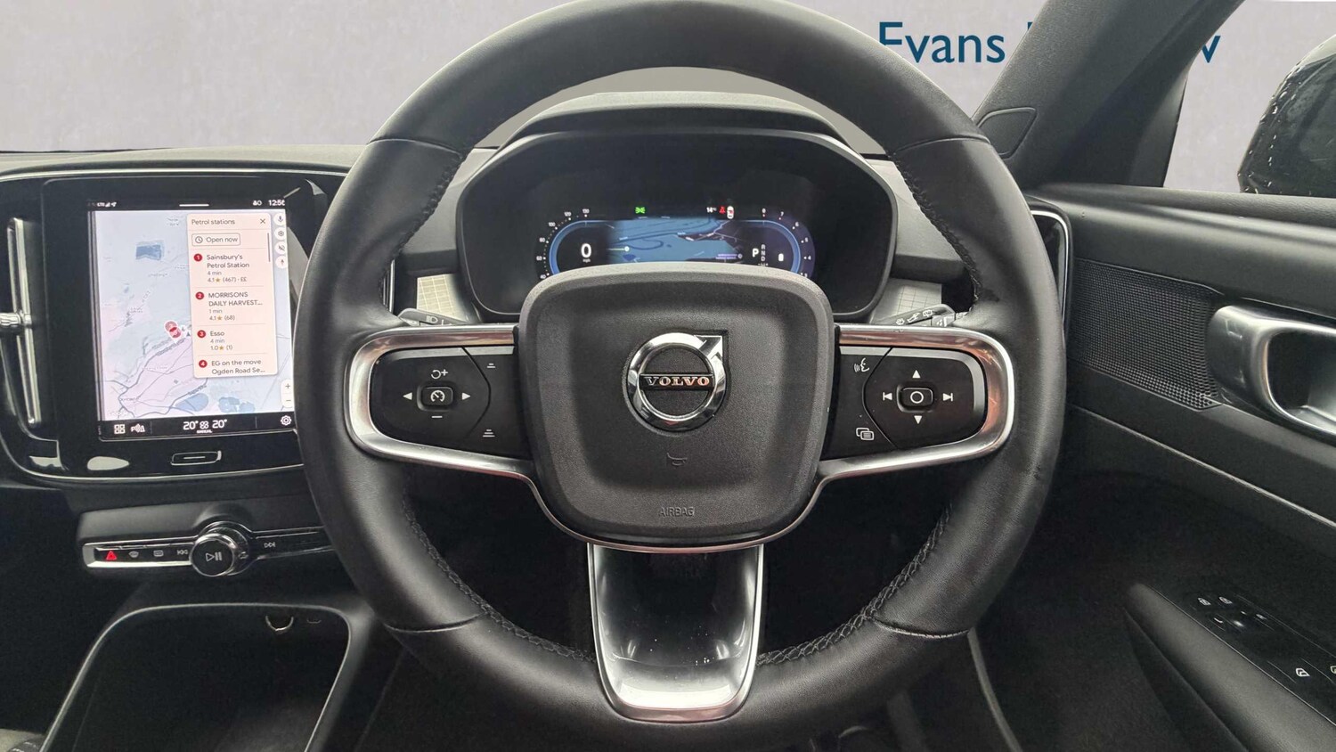 Used Volvo XC40 for sale - 77860579: Photo 16