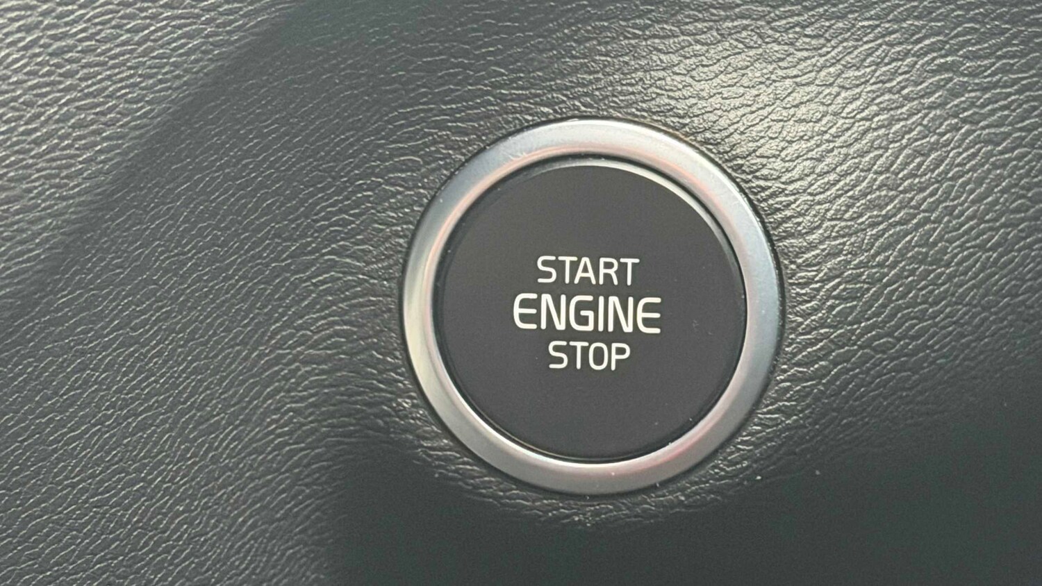 Used Volvo XC40 for sale - 77860579: Photo 19