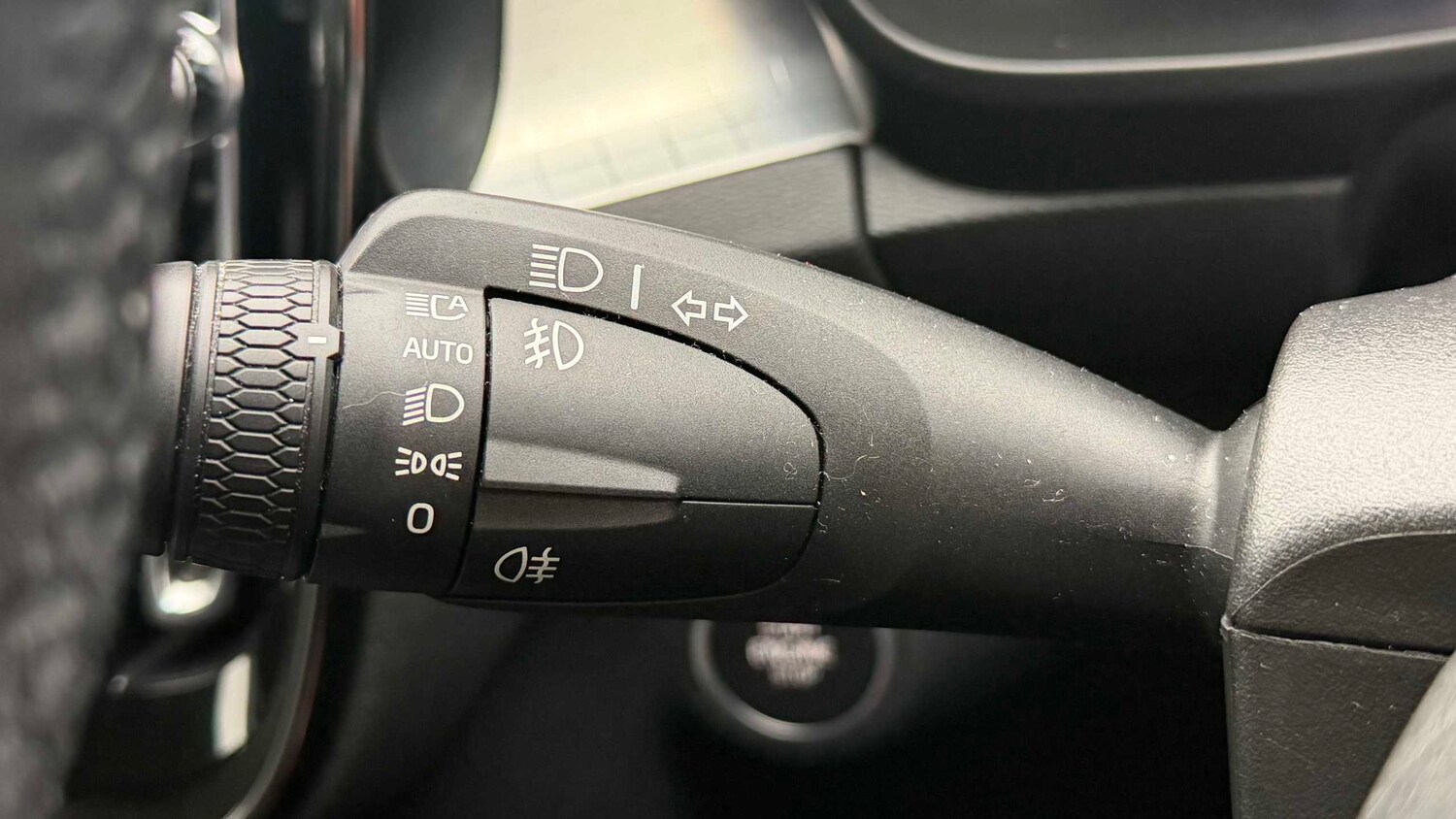 Used Volvo XC40 for sale - 77860579: Photo 21