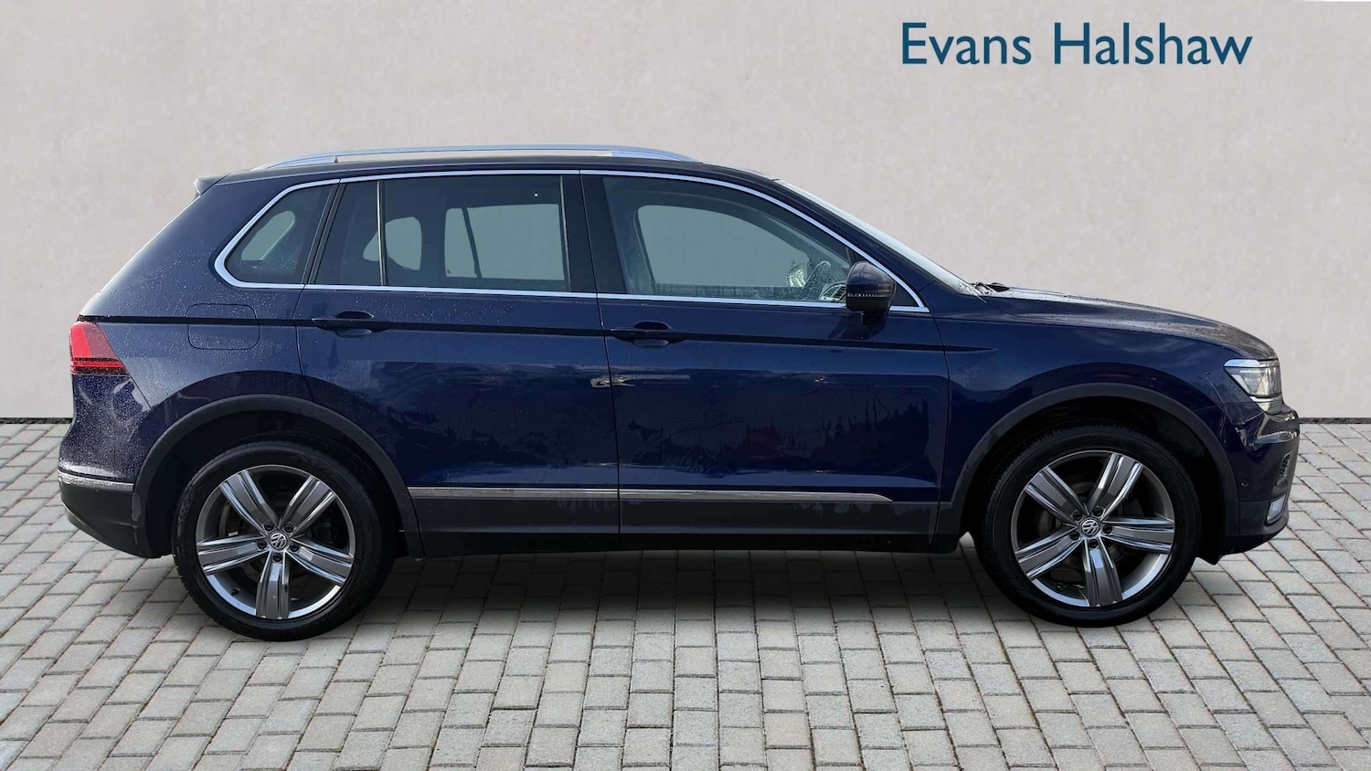 Used Volkswagen Tiguan 2017 for sale - 77961081: Photo 6