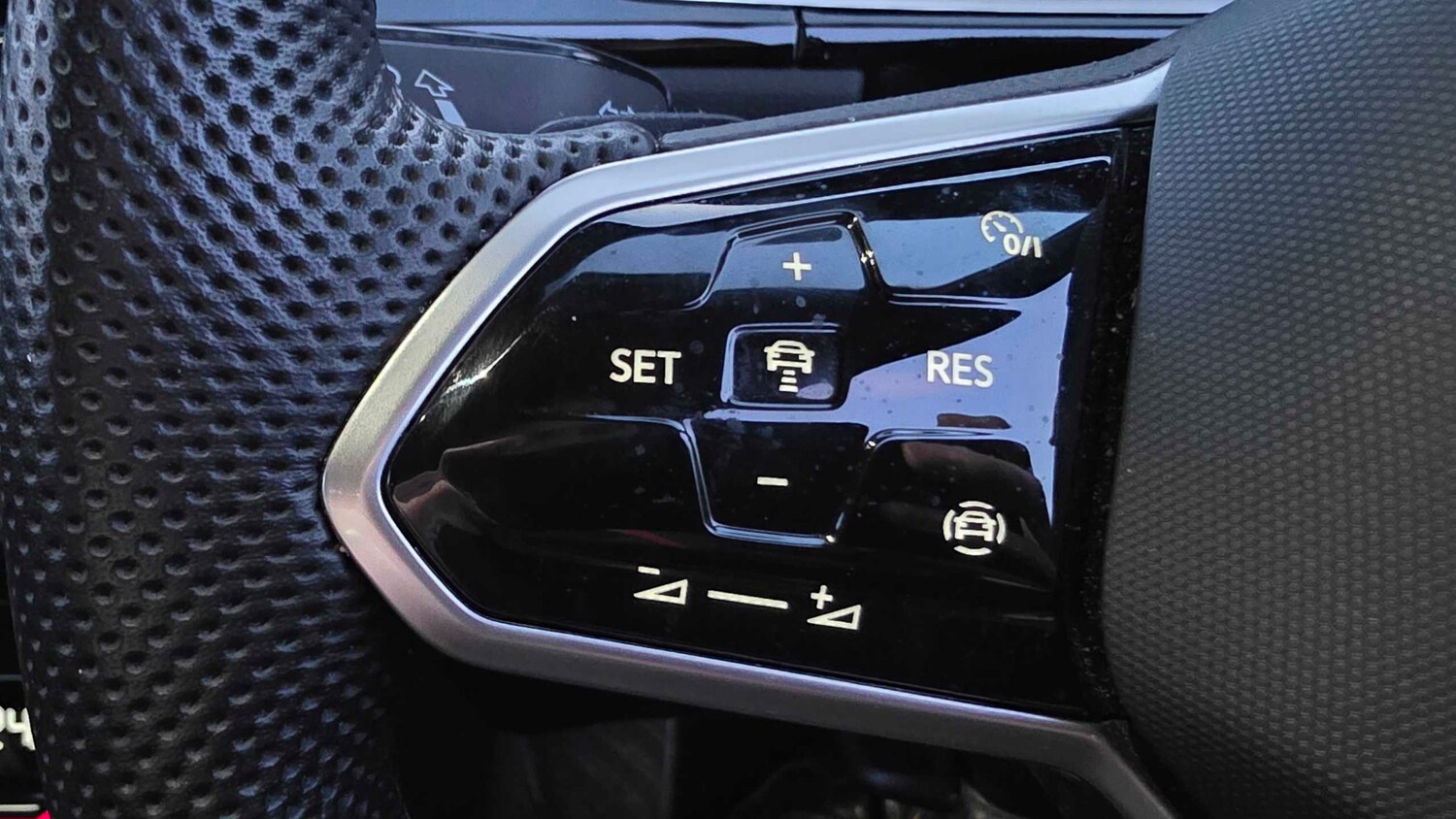 Used Volkswagen T-Roc for sale - 77857500: Photo 17