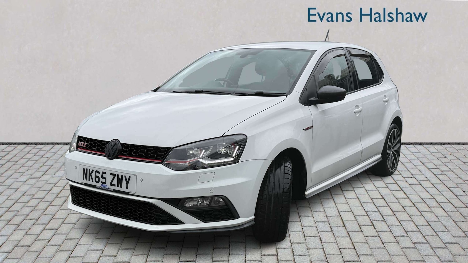 Used Volkswagen Polo 2015 for sale - 78137602: Photo 2