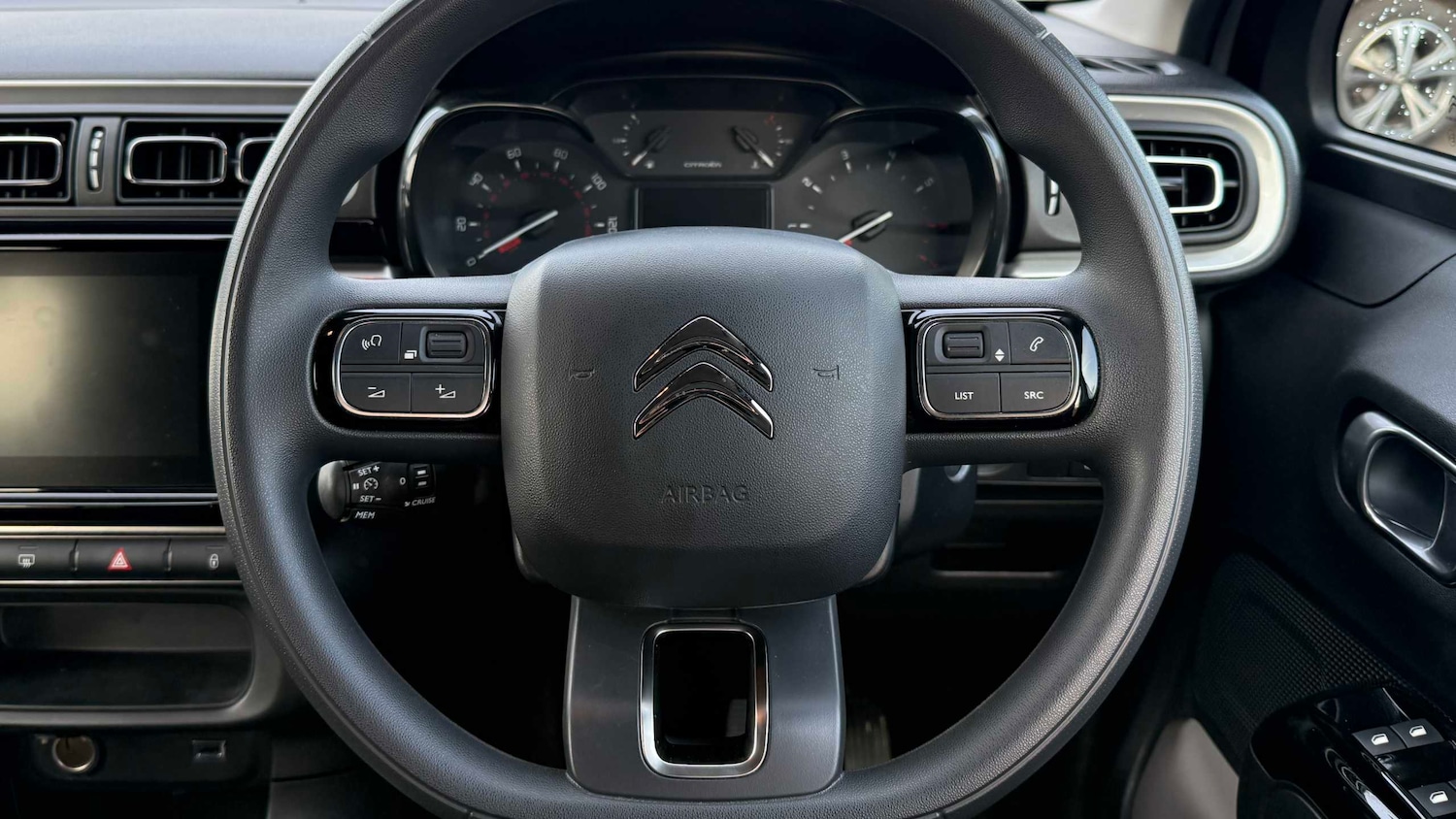 Used Citroen C3 2023 for sale - 77960629: Photo 11