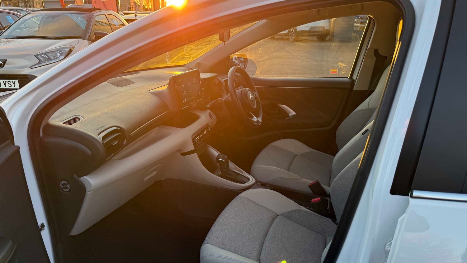 Used Toyota Yaris for sale - 77860936: Photo 15