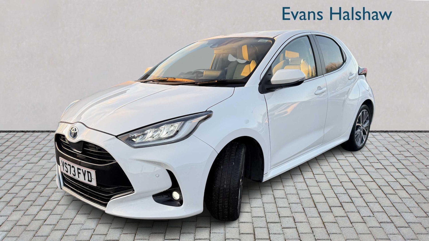 Used Toyota Yaris for sale - 77860936: Photo 2