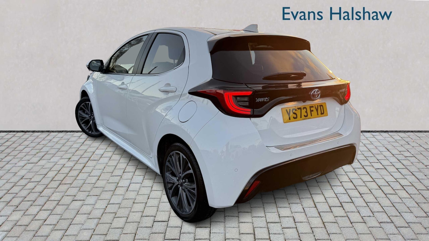 Used Toyota Yaris for sale - 77860936: Photo 3