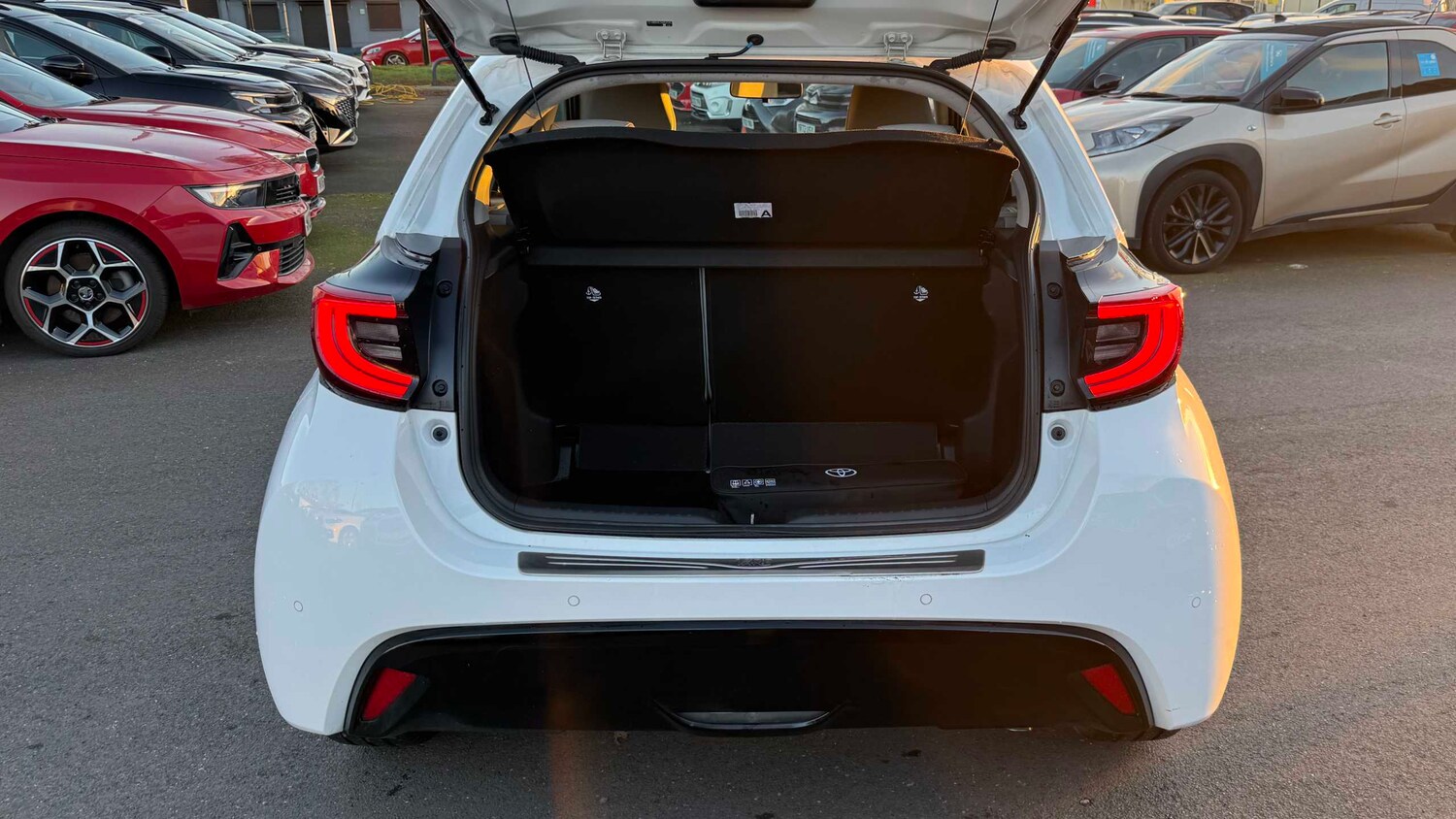 Used Toyota Yaris for sale - 77860936: Photo 9