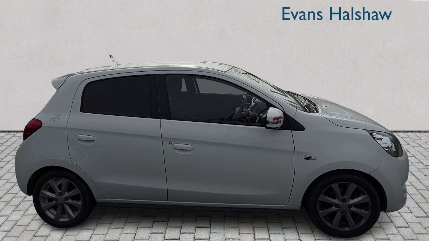 Used Mitsubishi Mirage 2016 for sale - 77995917: Photo 2