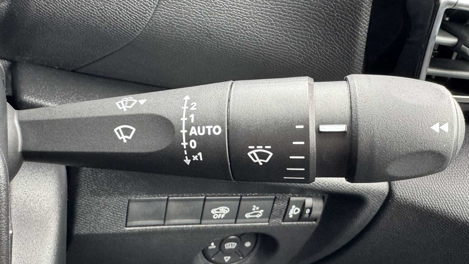 Used Citroen C4 X 2025 for sale - 77862432: Photo 32