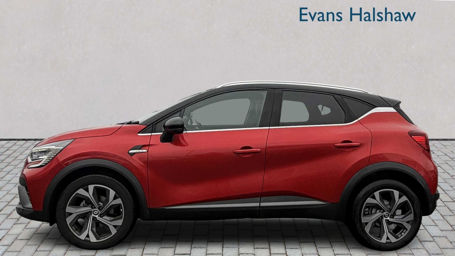 Used Renault Captur 2021 for sale - 77861580: Photo 2