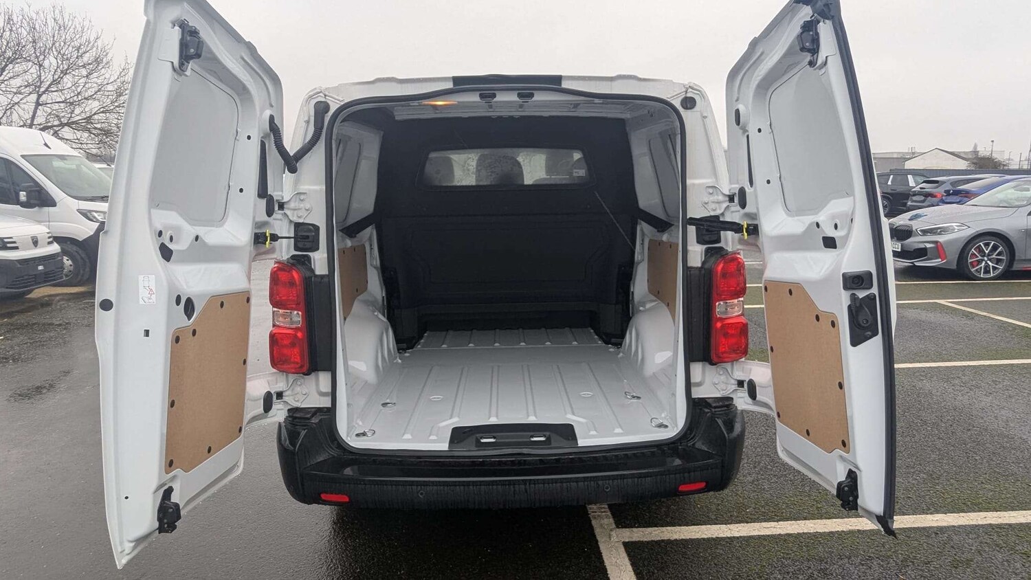 Used Vauxhall Vivaro 2025 for sale - 77859907: Photo 10