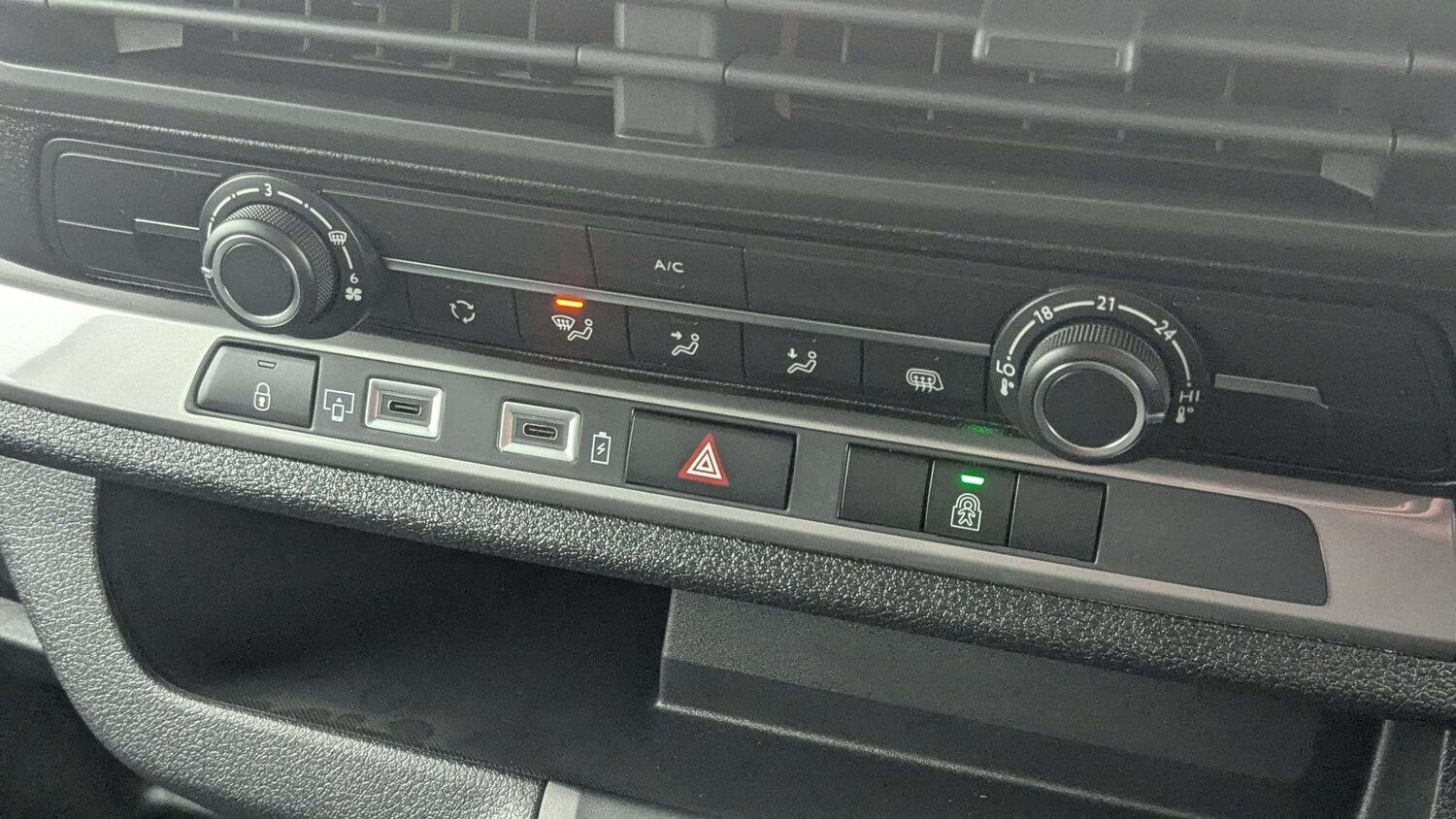 Used Vauxhall Vivaro 2025 for sale - 77859907: Photo 19