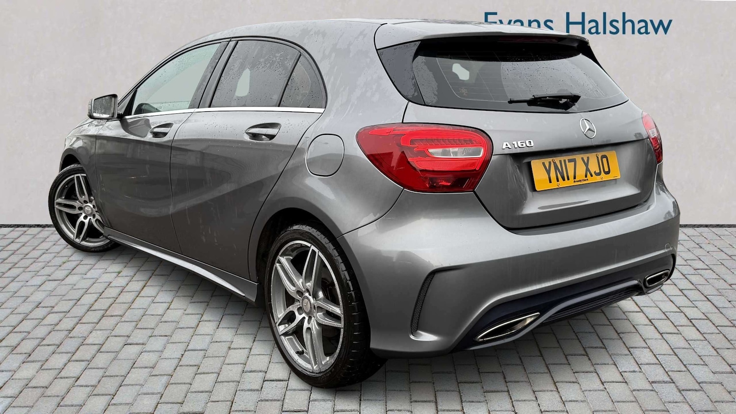 Used Mercedes-Benz A-Class 2017 for sale - 77996215: Photo 2