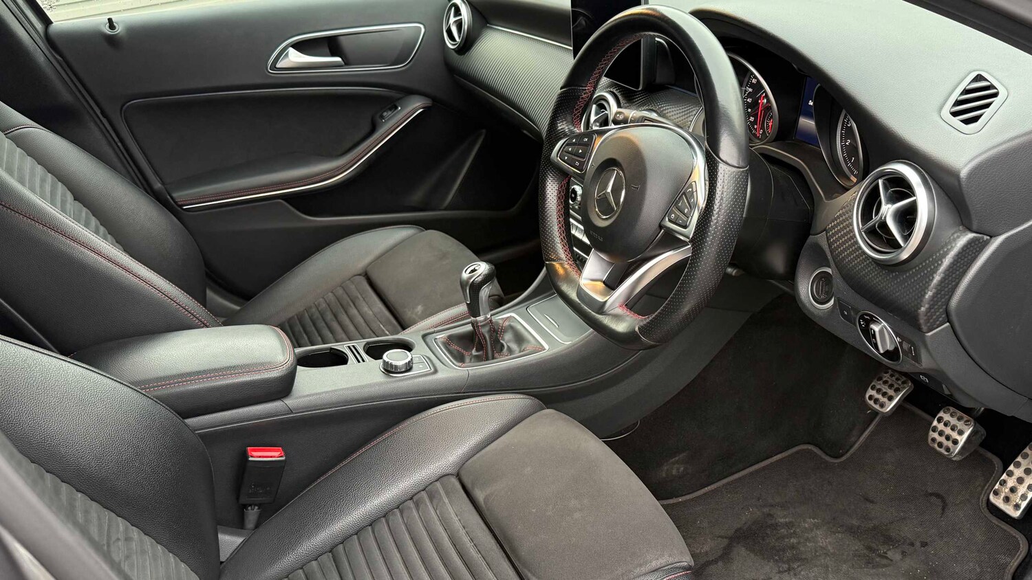 Used Mercedes-Benz A-Class 2017 for sale - 77996215: Photo 9