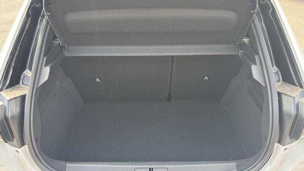 Used Peugeot 208 for sale - 77858933: Photo 6