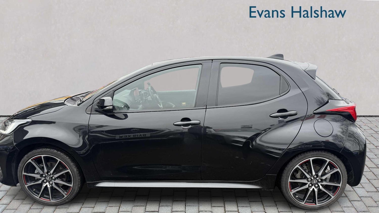 Used Toyota Yaris 2022 for sale - 77859023: Photo 4